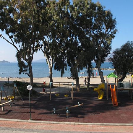 Sunset Beach Apartments トゥルグトレイス エクステリア 写真